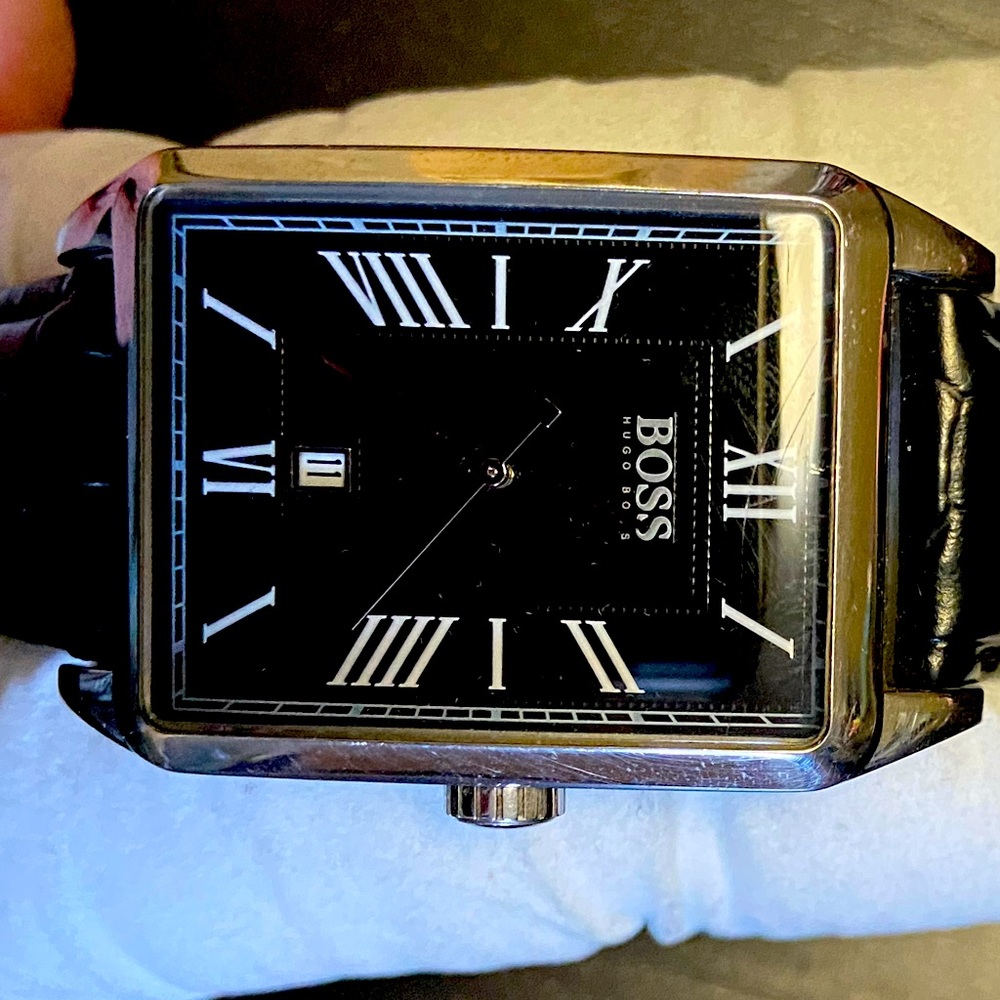 Hugo Boss Mens watch with leather strap
